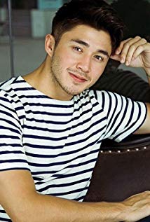 Arron Villaflor