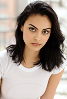 Camila Mendes