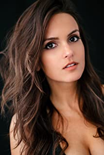 Victoria Hande