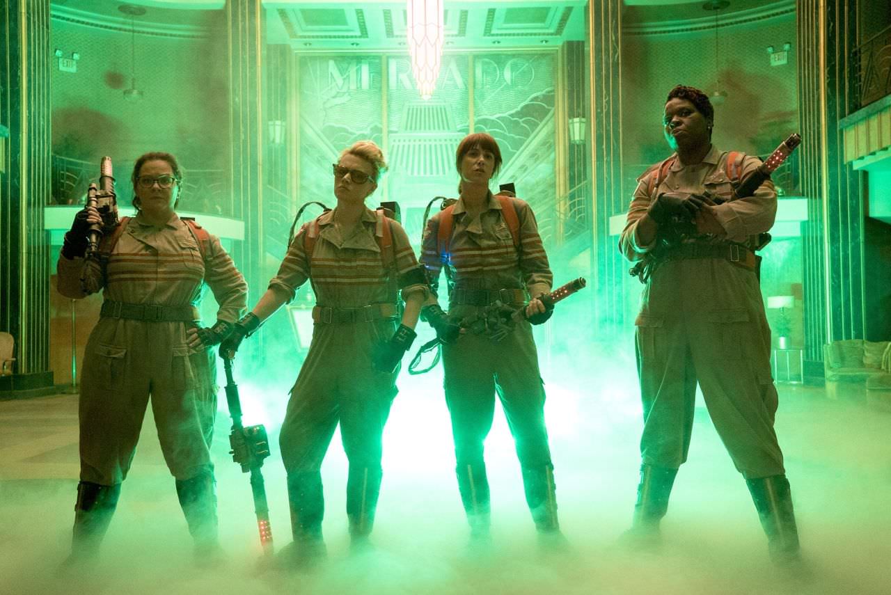 گروه مقابله با فعالیت های فراطبیعی در پوستر جدید فیلم Ghostbusters