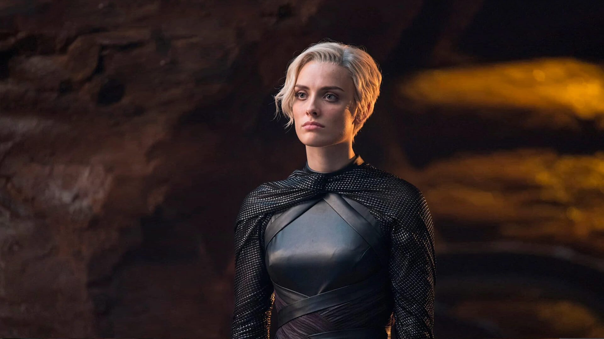 والیس دی در نقش نیسا وکس در سریال Krypton