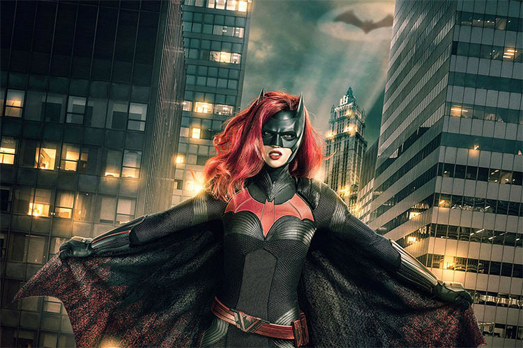 تصویر جدیدی از Batwoman در کراس اور Elseworlds منتشر شد